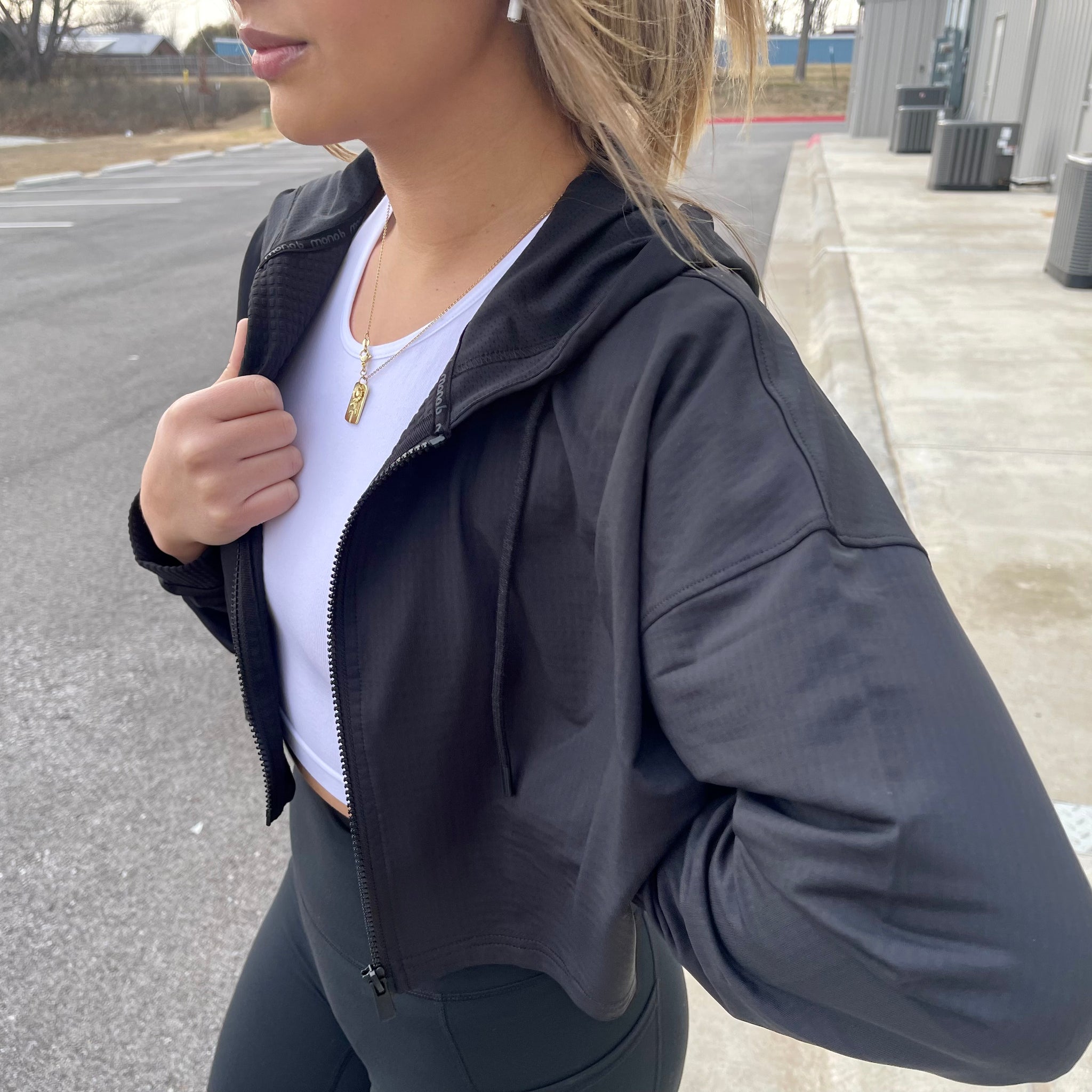 Essentials Cropped Jacket